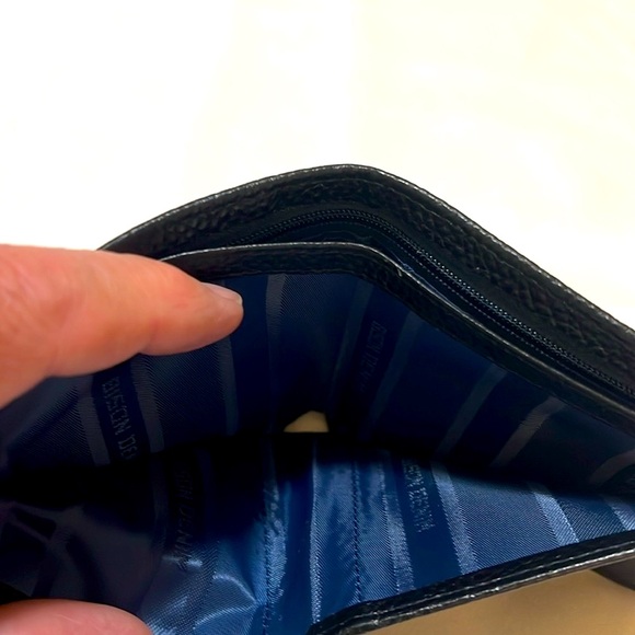Bison Denim Black Leather Wallet NWOT - Picture 4 of 6